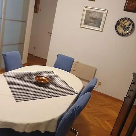 Διαμέρισμα Apartman Poljud *